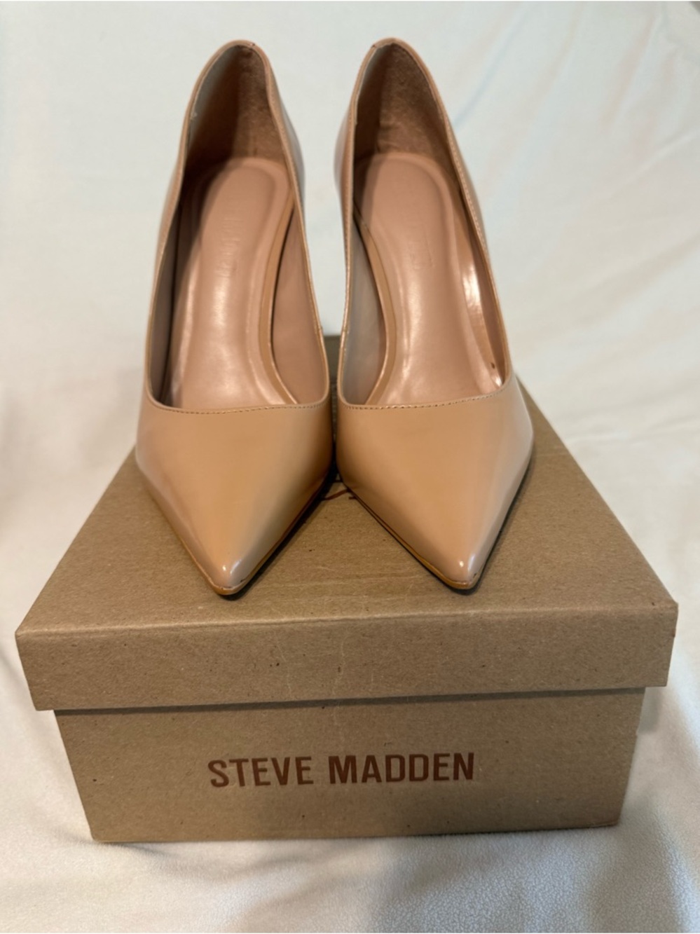 NIB Steve Madden Noir Tan Leather Stiletto Heels Pumps Classic Nude Size 8 - Picture 3 of 7